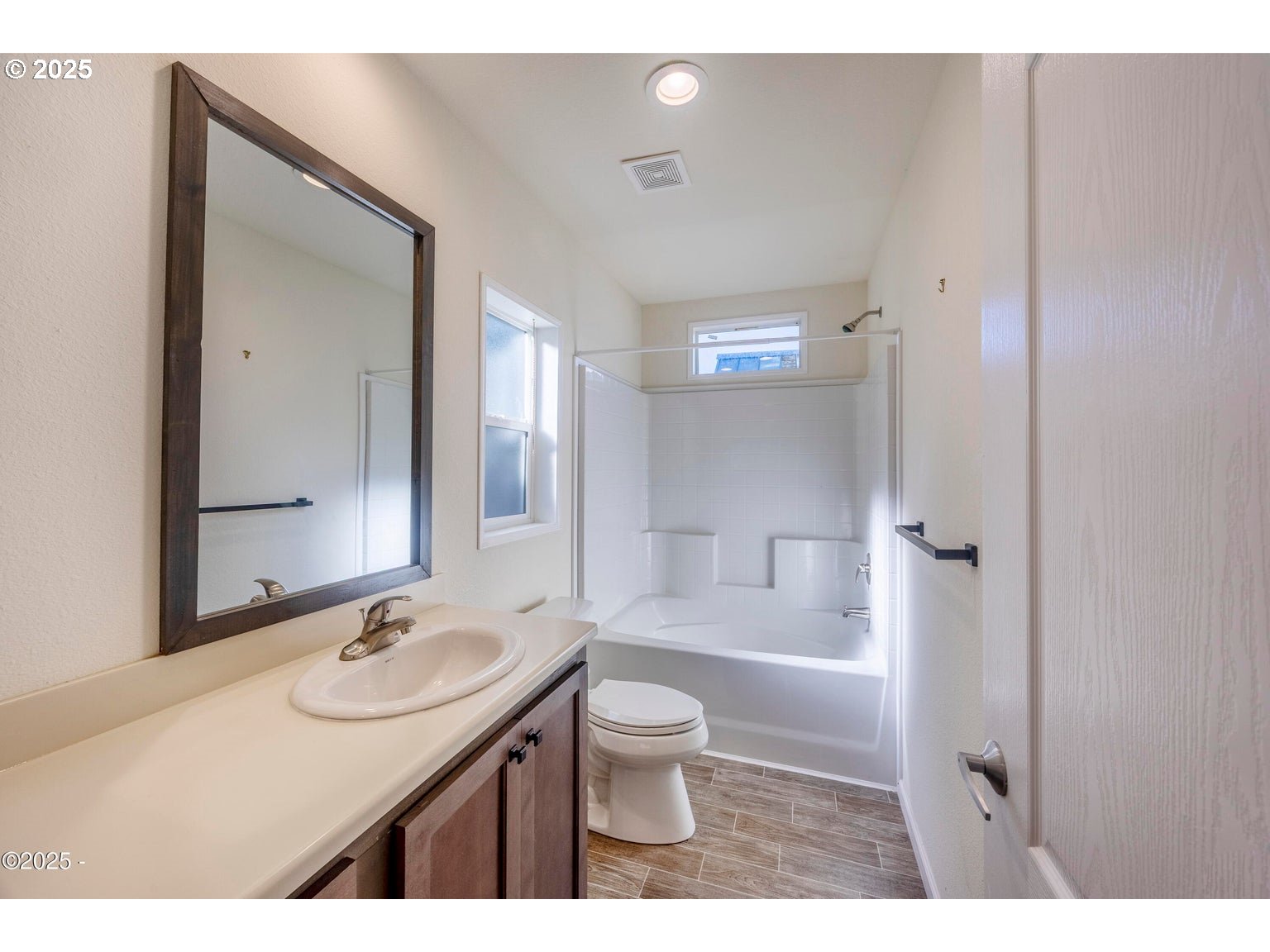 4875 Highway 101, Unit 3 Depoe Bay, OR 97341 - Photo 14 of 26 a bathroom with a sink a toilet and shower