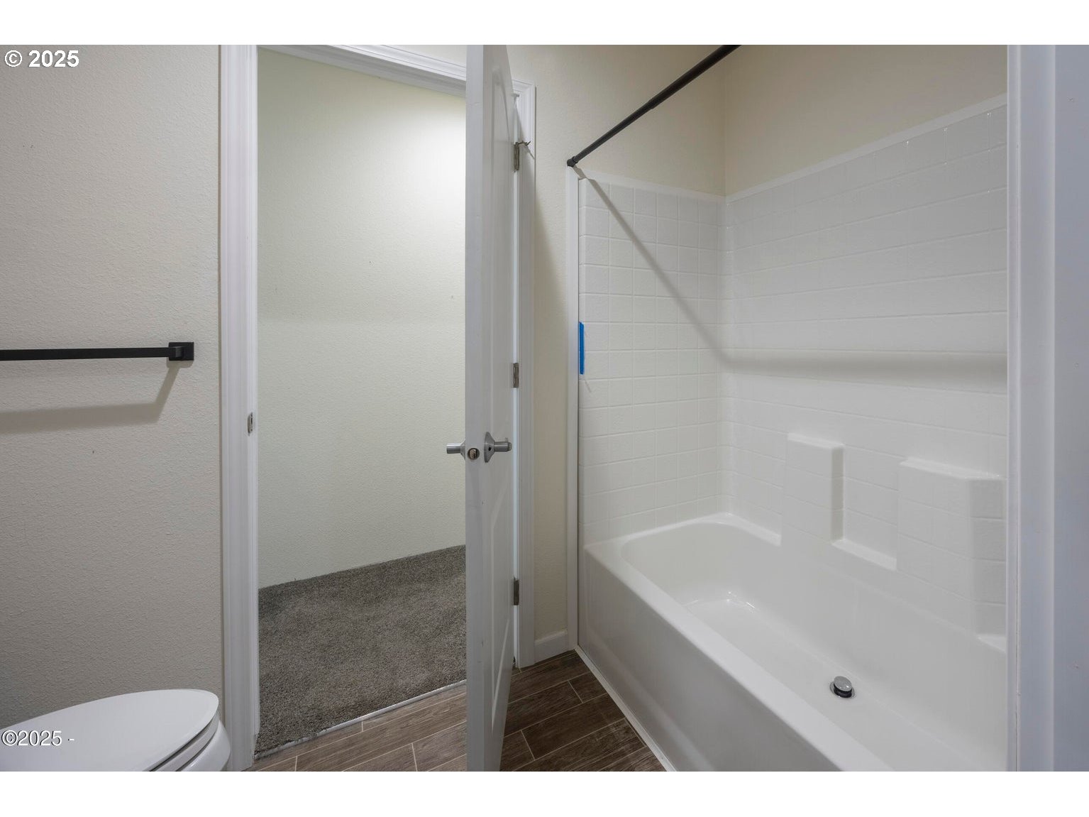 4875 Highway 101, Unit 3 Depoe Bay, OR 97341 - Photo 16 of 26 a bathroom with a bathtub and shower
