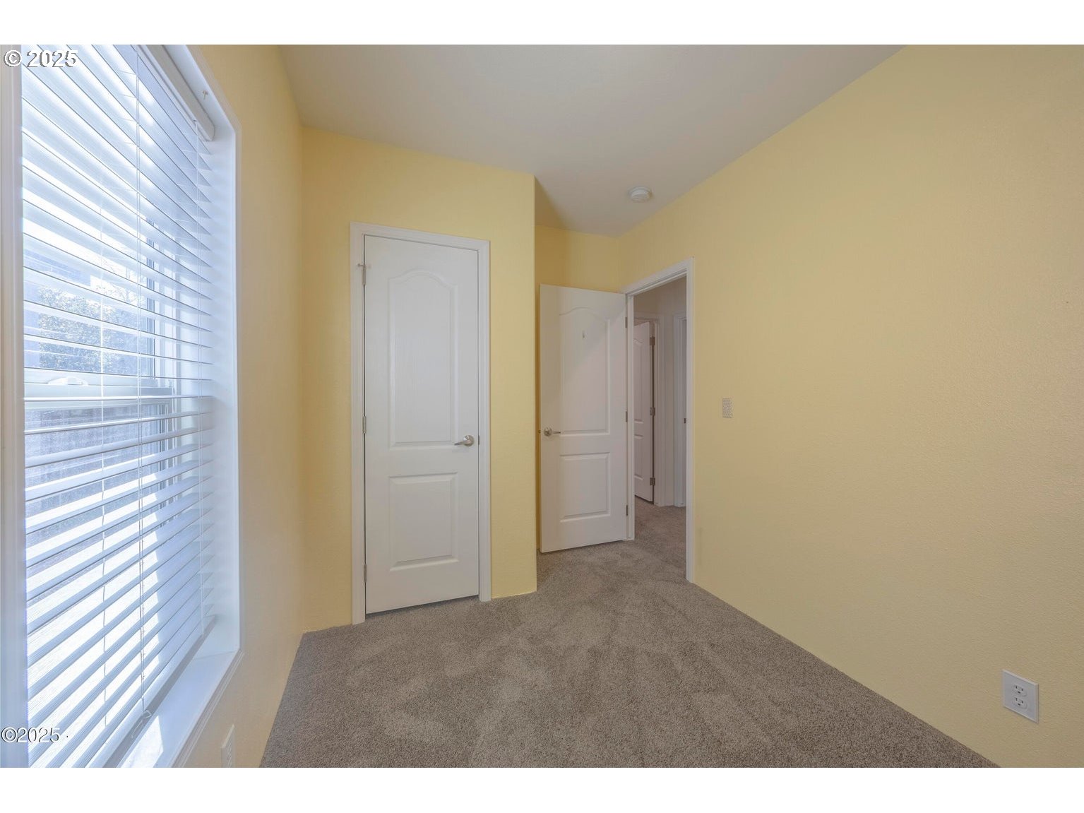 4875 Highway 101, Unit 3 Depoe Bay, OR 97341 - Photo 19 of 26 a view of an empty room