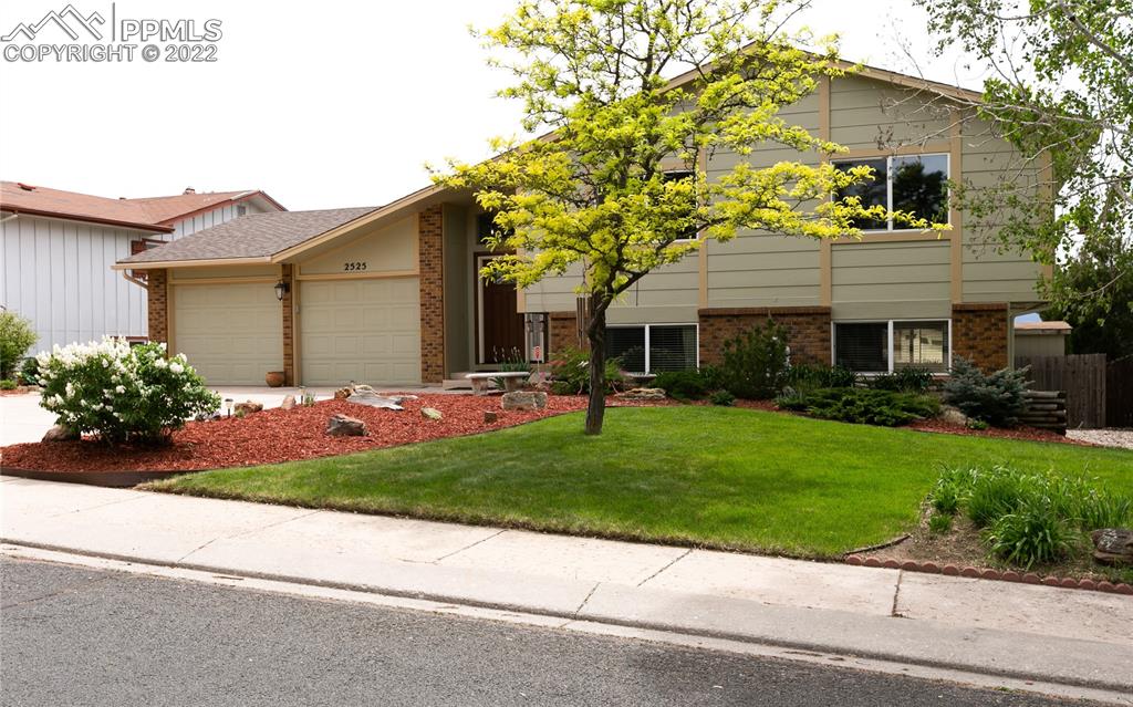 2525 Roundtop Drive, Colorado Springs, CO 80918 Compass