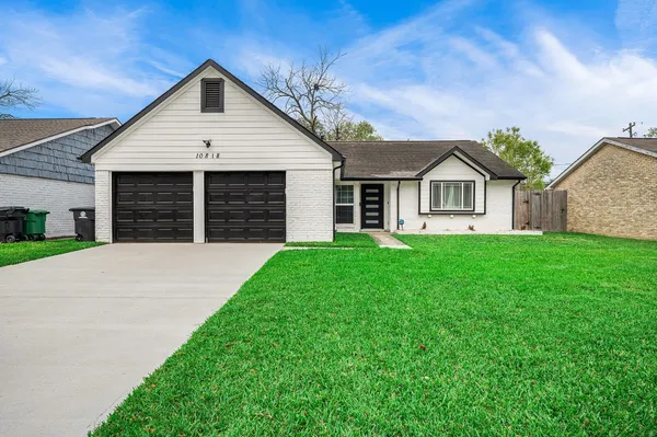 $2,650 | 10818 Hillcroft Avenue, Houston, TX 77096