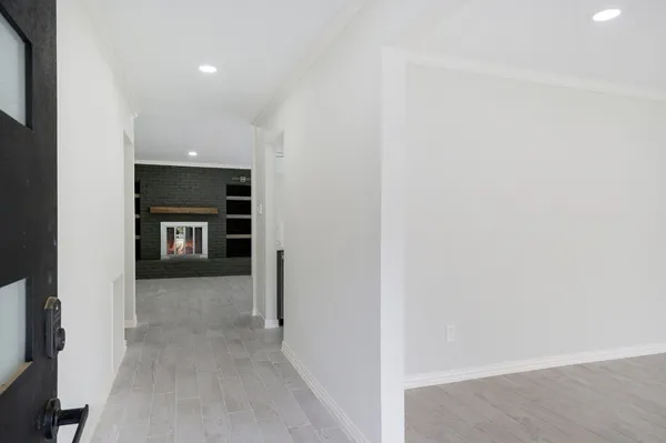 $2,650 | 10818 Hillcroft Avenue, Houston, TX 77096