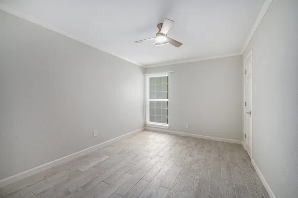 $2,650 | 10818 Hillcroft Avenue, Houston, TX 77096