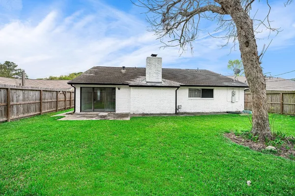 $2,650 | 10818 Hillcroft Avenue, Houston, TX 77096