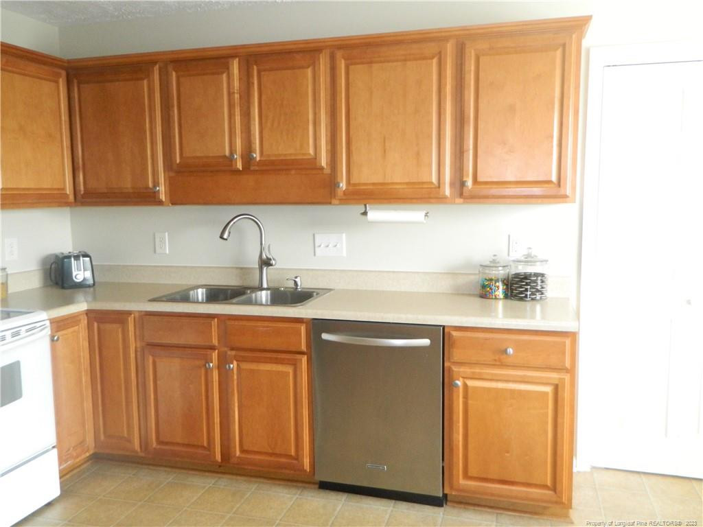 5411 Spreading Branch Road Hope Mills, NC 28348 - Photo 14 of 41 Photo 14