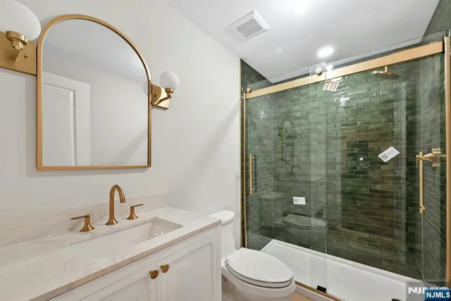 $1,350,000 | 31 St Andrews Circle, Westwood, NJ 07675