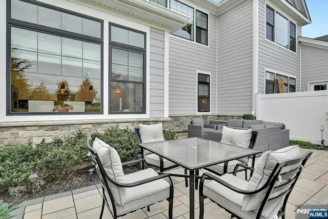 $1,350,000 | 31 St Andrews Circle, Westwood, NJ 07675