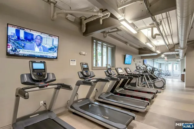 $1,350,000 | 31 St Andrews Circle, Westwood, NJ 07675