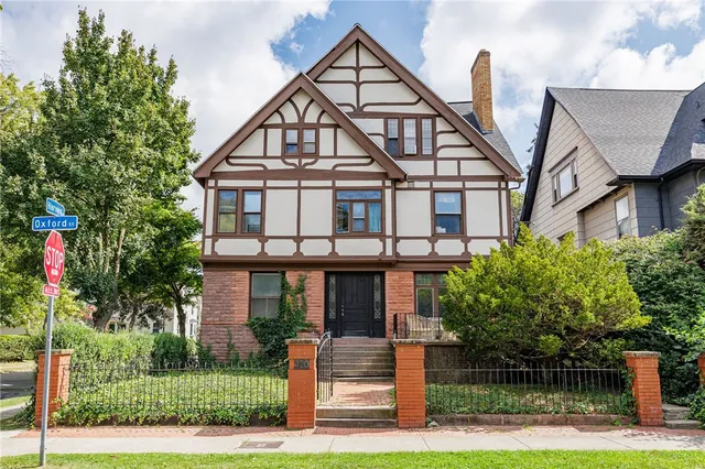 $1,150 | 420 Oxford Street, Unit 4, Rochester, NY 14607