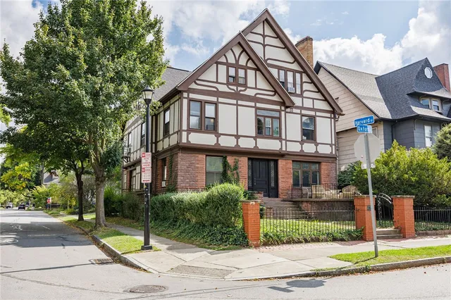 $1,150 | 420 Oxford Street, Unit 4, Rochester, NY 14607