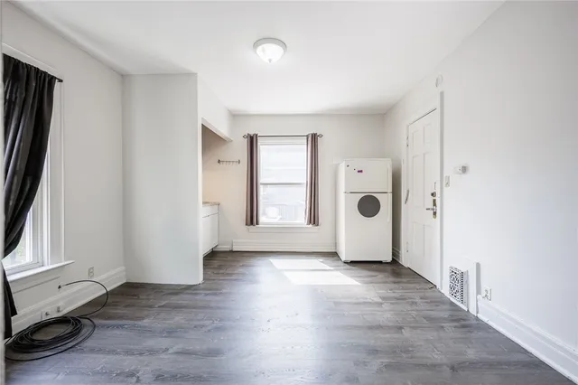 $1,150 | 420 Oxford Street, Unit 4, Rochester, NY 14607