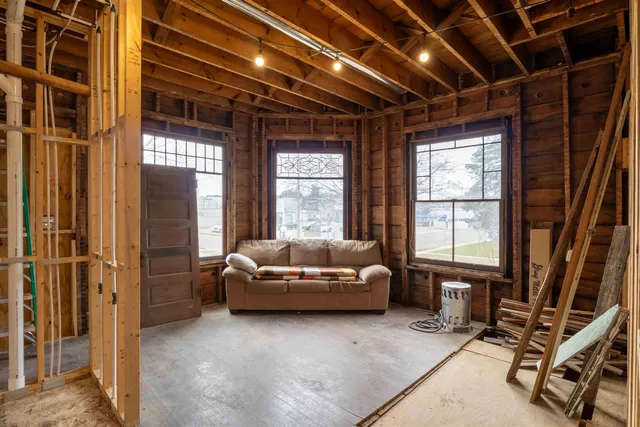 $699,900 | 704 Ash Street, Baraboo, WI 53913