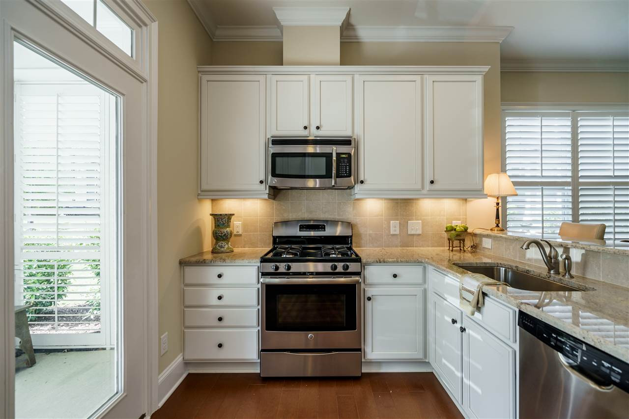 2432 Noble Road Raleigh, NC 27608 - Photo 10 of 30 Kitchen