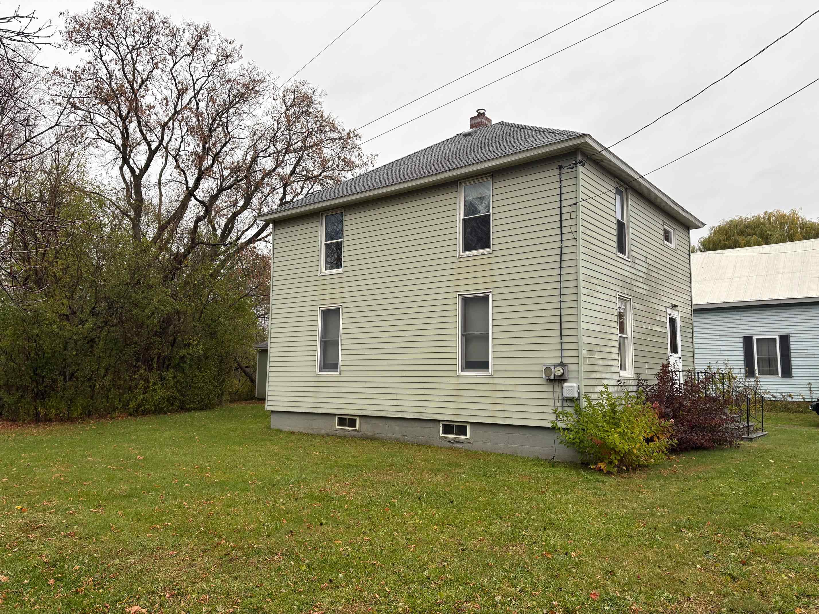 407 Lake Road St. Albans Town, VT 05478 - Photo 3 of 27