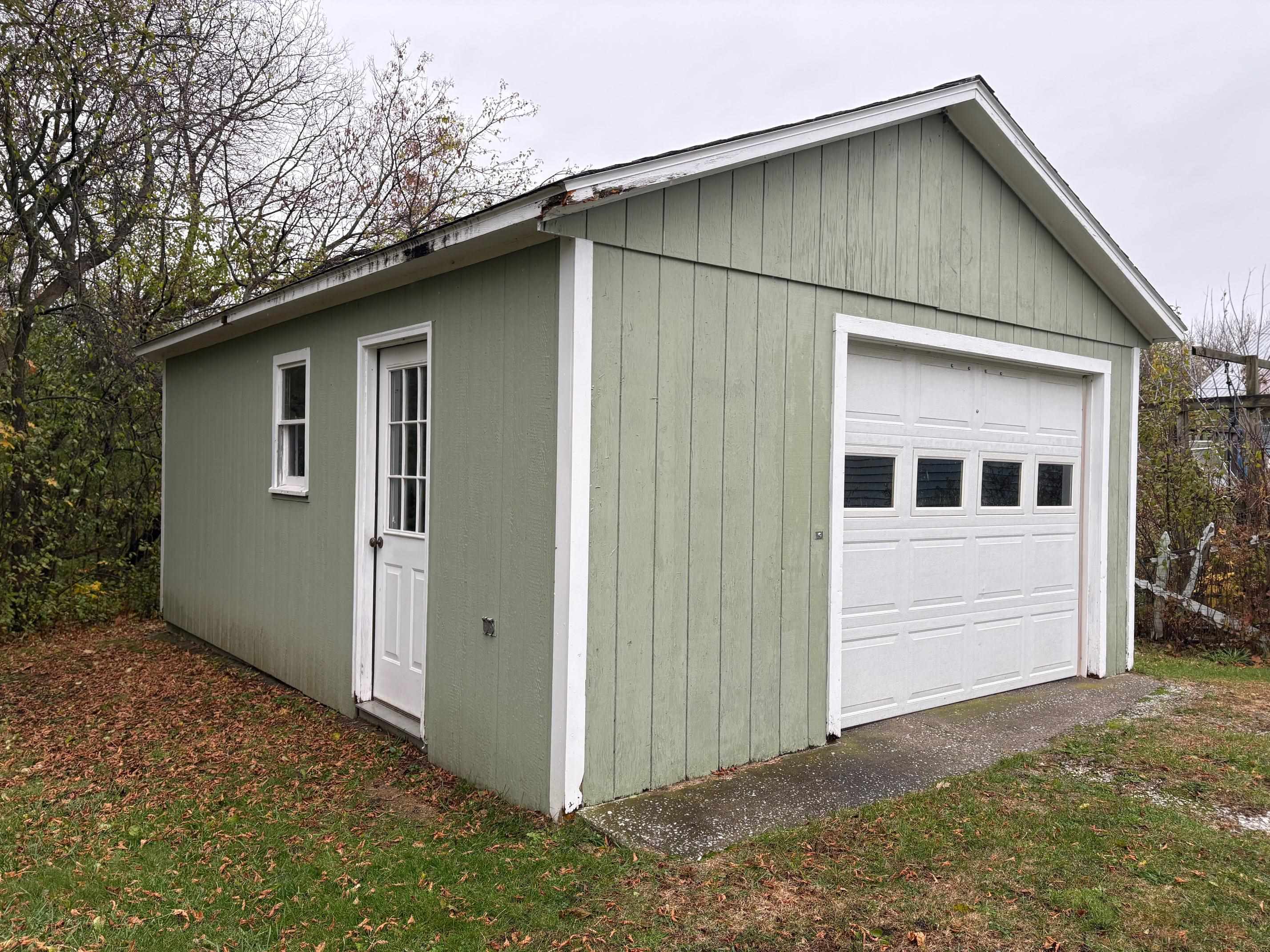 407 Lake Road St. Albans Town, VT 05478 - Photo 10 of 27