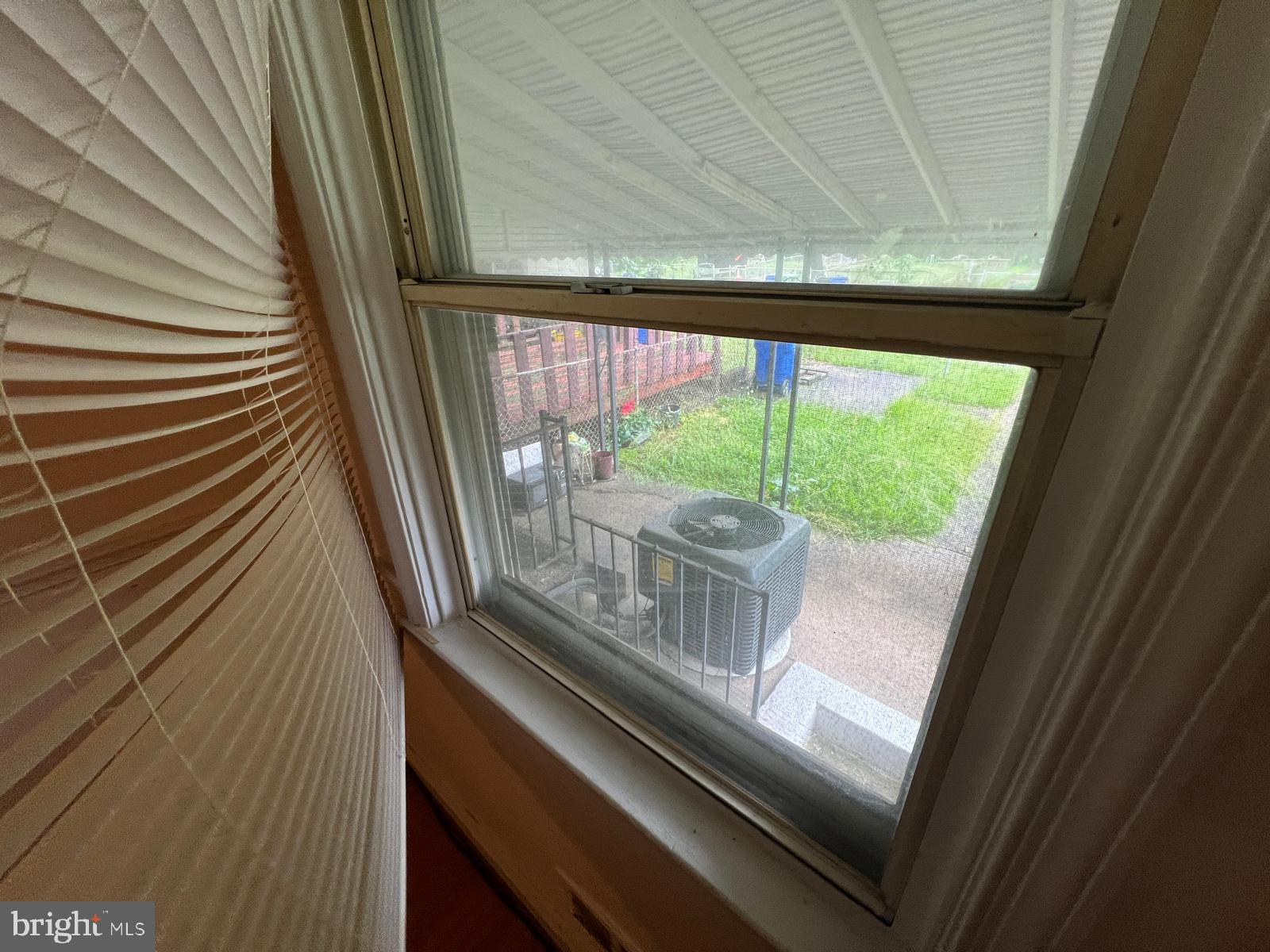 3917 Dudley Avenue Baltimore, MD 21213 - Photo 21 of 65 a view of a balcony