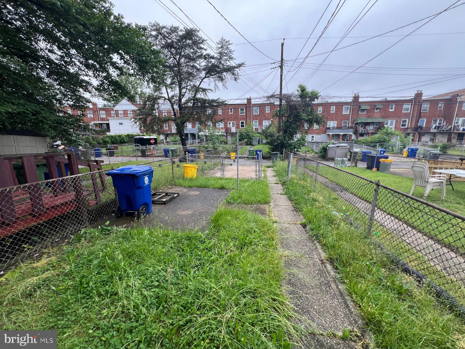 3917 Dudley Avenue Baltimore, MD 21213 - Photo 44 of 65 a garden view with a seating space