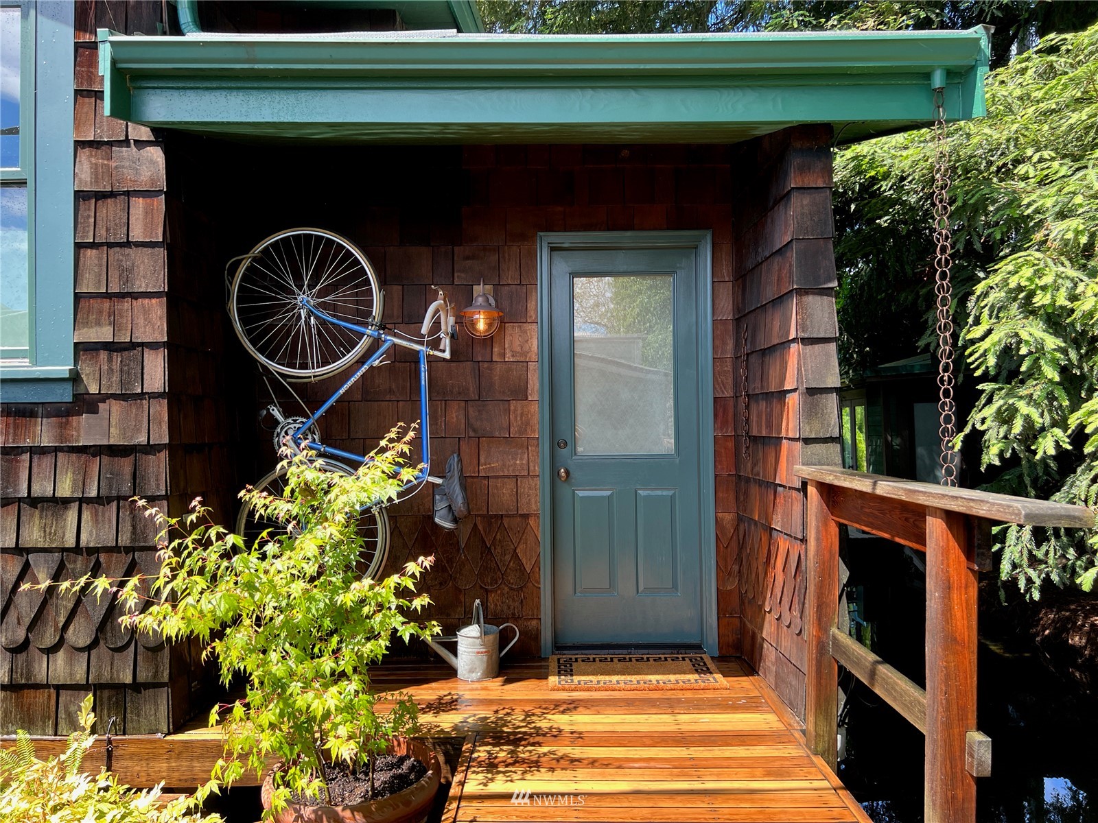 2019 Fairview Avenue East, Unit R Seattle, WA 98102 - Photo 20 of 23 a front view of a house with garden