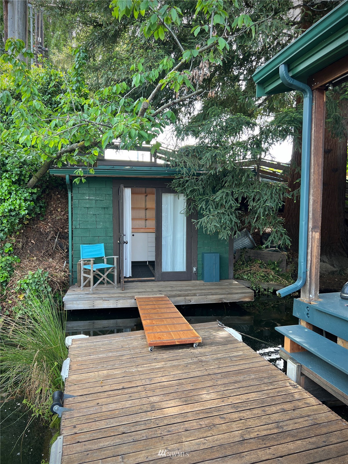 2019 Fairview Avenue East, Unit R Seattle, WA 98102 - Photo 21 of 23 a view of outdoor space yard and patio