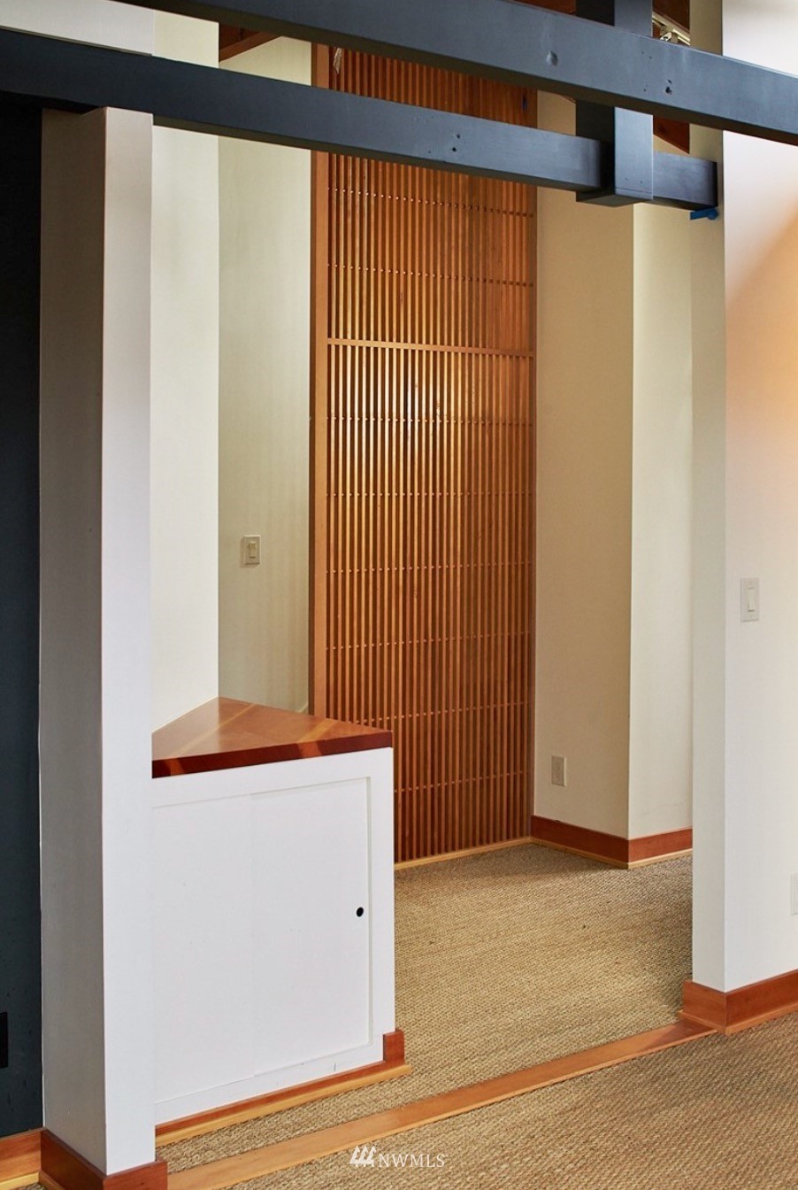 2019 Fairview Avenue East, Unit R Seattle, WA 98102 - Photo 6 of 23 a view of front door