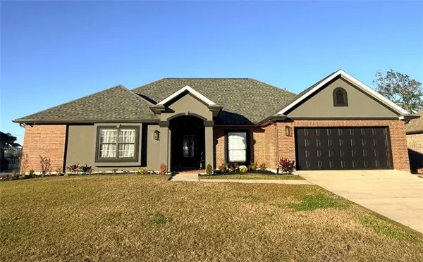 $465,000 | 2752 Acadiana Trace, Marrero, LA 70072