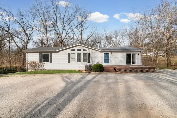 $185,000 | 612 North Locust Street, Carrollton, MO 64633