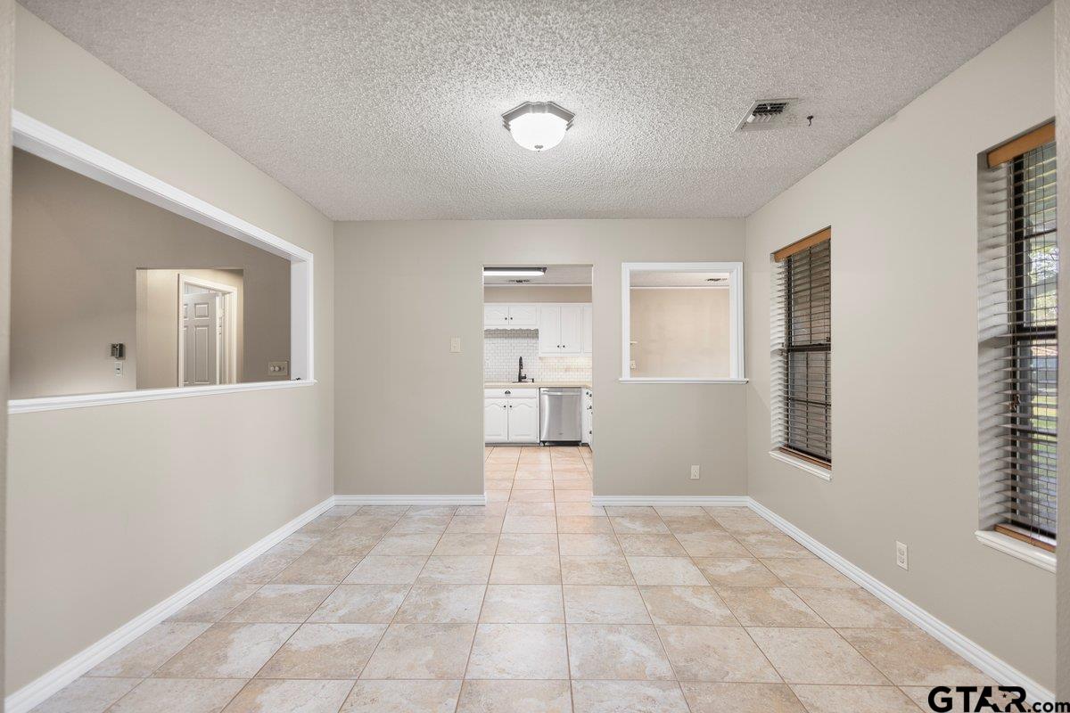 15938 Big Oak Bay Road Tyler, TX 75707 - Photo 4 of 21 Gallery Image 4
