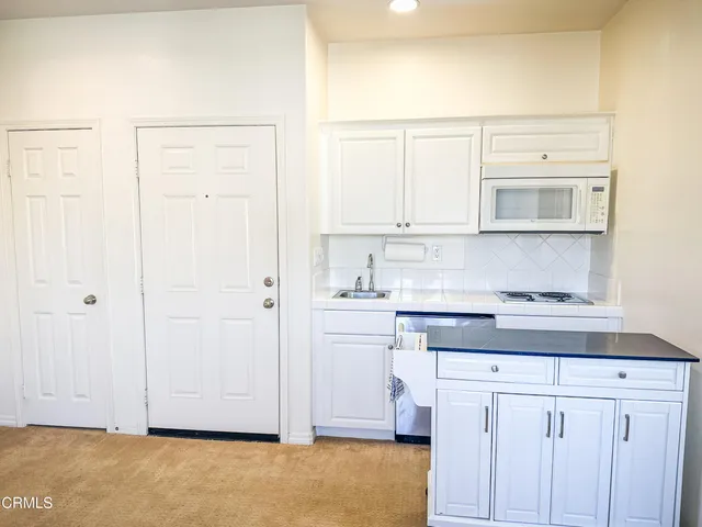$1,800 | 726 Owens River Drive, Unit 2, Oxnard, CA 93036