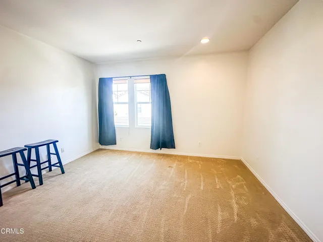 $1,800 | 726 Owens River Drive, Unit 2, Oxnard, CA 93036