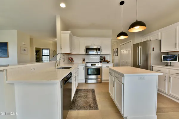 $625,000 | 1 Parkway Circle, Malta, NY 12019