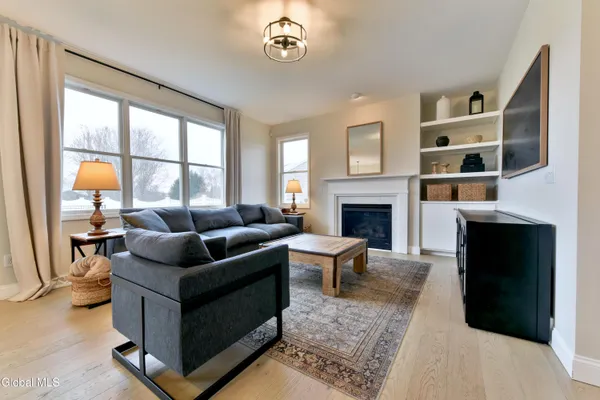 $625,000 | 1 Parkway Circle, Malta, NY 12019