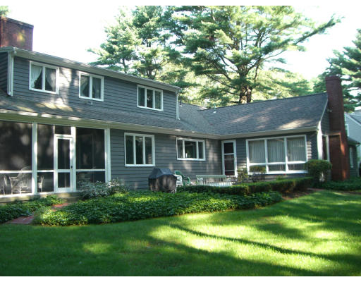 5 Amber Road Hingham, MA 02043 - Photo 2 of 9 Gallery Image 2