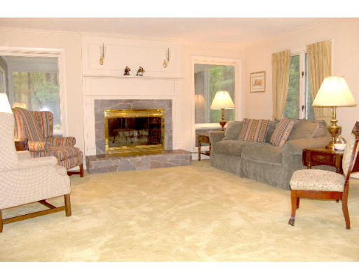 5 Amber Road Hingham, MA 02043 - Photo 3 of 9 Gallery Image 3
