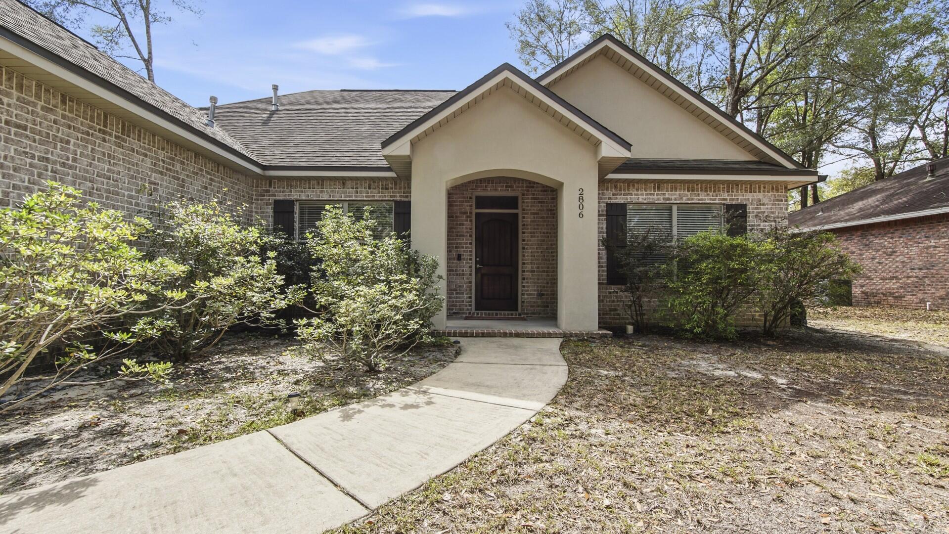 2806 Dunlop Lane Crestview, FL 32539 - Photo 3 of 48 03