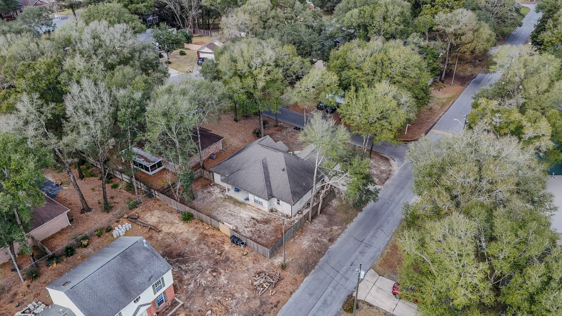 2806 Dunlop Lane Crestview, FL 32539 - Photo 48 of 48 35