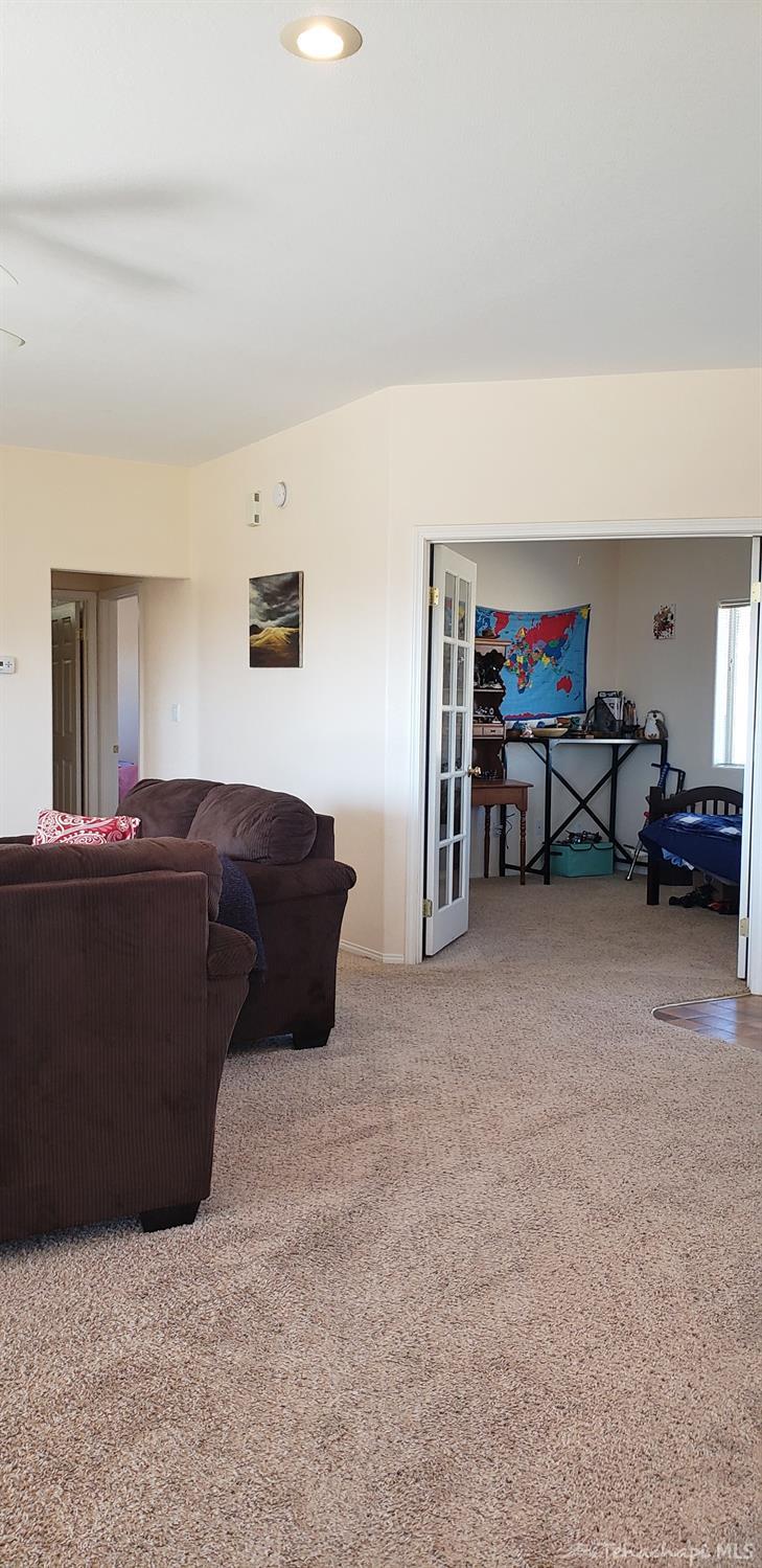 24941 Sunset Way Tehachapi, CA 93561 - Photo 20 of 57 Gallery Image 20