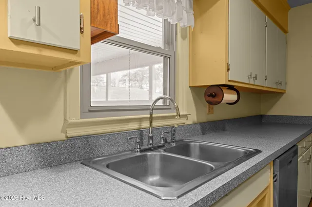 $340,000 | 226 Hollywood Boulevard, Havelock, NC 28532