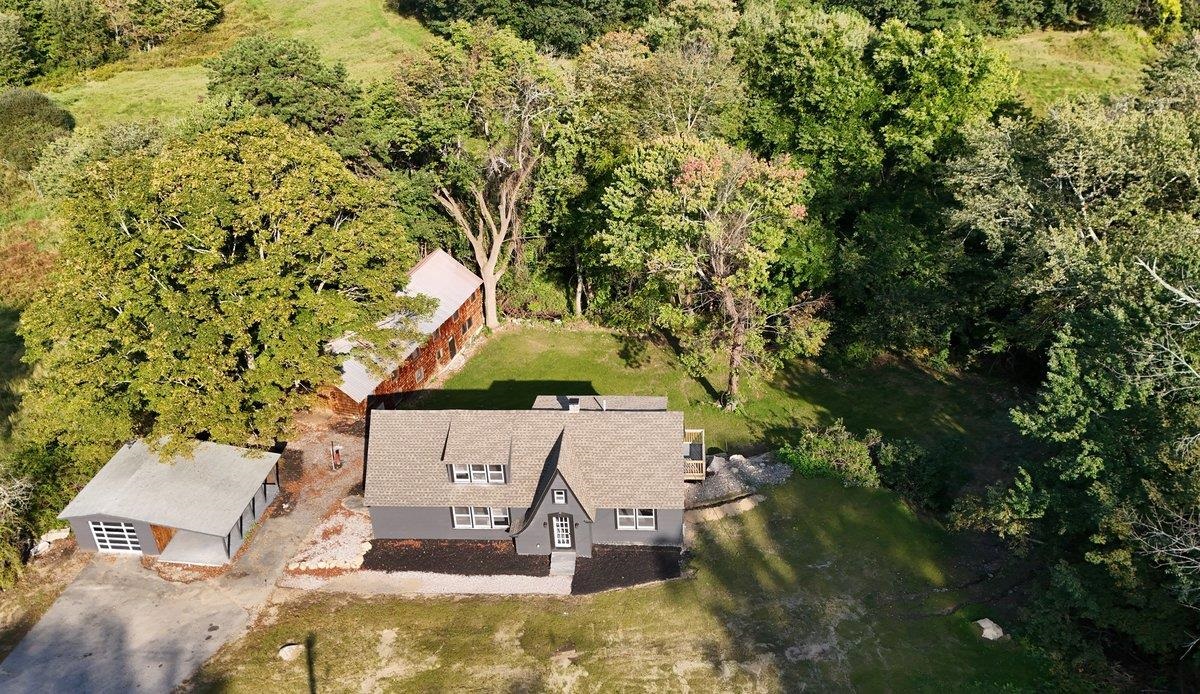 586 Mammoth Road Pelham, NH 03076 - Photo 31 of 33