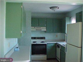 9 Overton Road Hightstown, NJ 08520 - Photo 3 of 4 Gallery Image 3