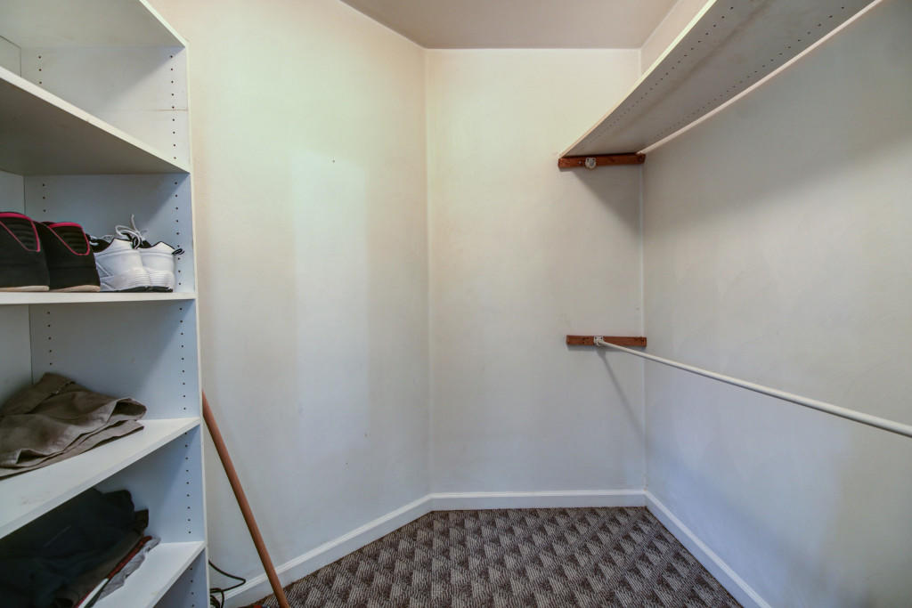 6104 Poage Valley Road Roanoke, VA 24018 - Photo 16 of 28 018-244485-_MG_0605_6_7_8_9Interior_5468