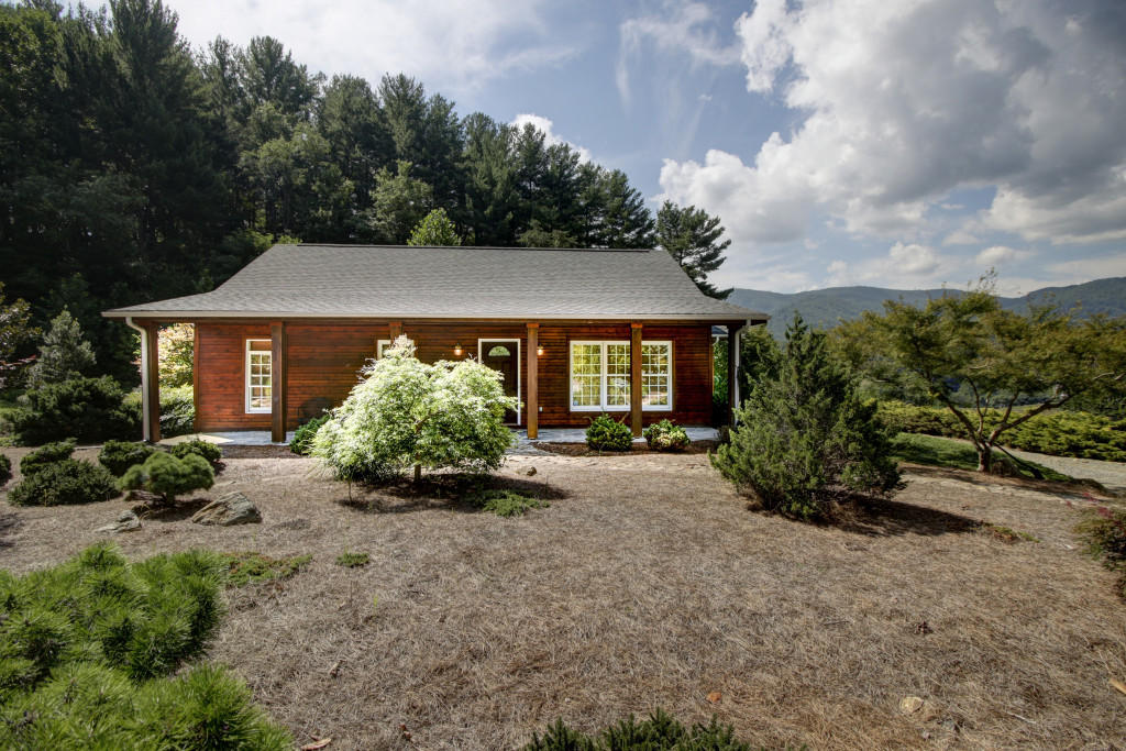 6104 Poage Valley Road Roanoke, VA 24018 - Photo 21 of 28 001-244485-_MG_0480_1_2_3_4Interior_5468