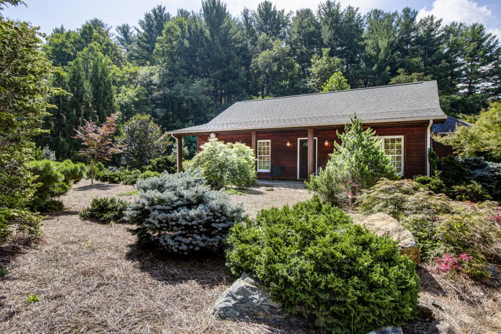 6104 Poage Valley Road Roanoke, VA 24018 - Photo 23 of 28 003-244485-_MG_0465_6_7_8_9Interior_5468