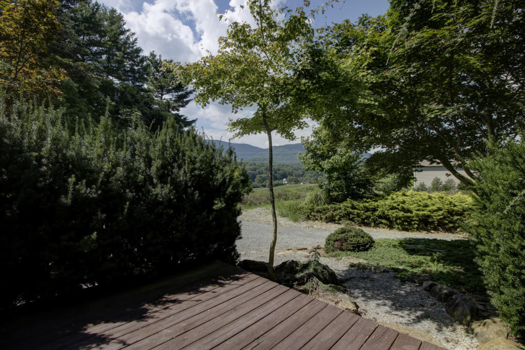 6104 Poage Valley Road Roanoke, VA 24018 - Photo 7 of 28 020-244485-_MG_0610_1_2_3_4Interior_5468