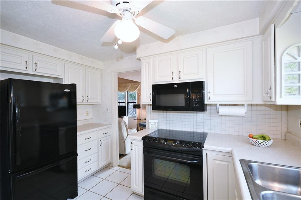 1111 Old Farm Road Lawrence, PA 15055 - Photo 10 of 24 Gallery Image 10