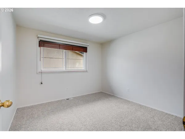 $469,900 | 904 Northeast 196th Avenue, Portland, OR 97230