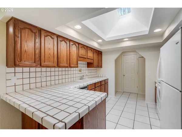 $469,900 | 904 Northeast 196th Avenue, Portland, OR 97230