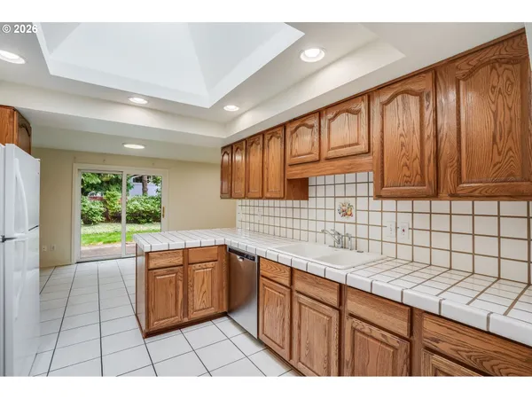 $469,900 | 904 Northeast 196th Avenue, Portland, OR 97230