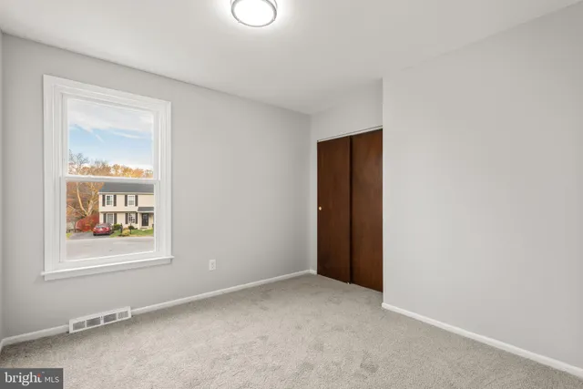 $350,000 | 19 Windemere Court, Downingtown, PA 19335