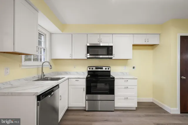 $350,000 | 19 Windemere Court, Downingtown, PA 19335