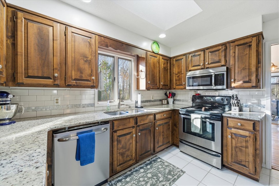 48 Commodore Drive Salem, SC 29676 - Photo 4 of 42